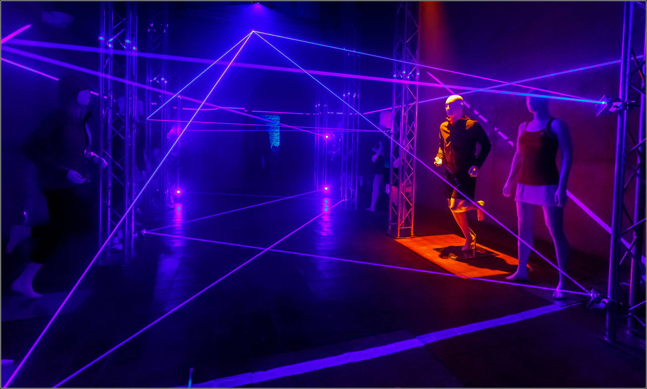 Světelný labyrint Laser Net od Event Interactive